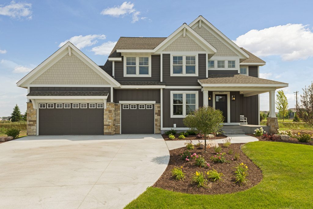 parade home: warm woodbury traditional